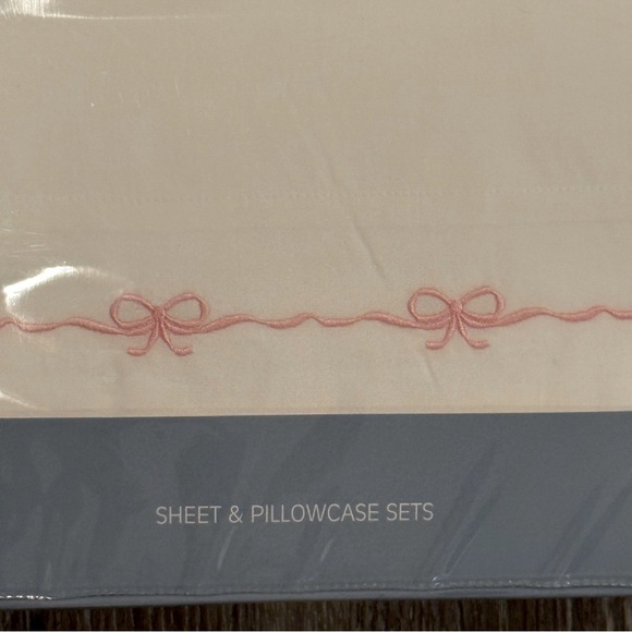 Kassatex King Sheet and Pillow Set- White and Pink Bow Brand New - Picture 4 of 8